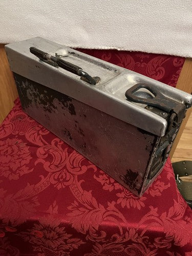 WW2 German Paratrooper Aluminum MG34/42 Ammo Box 1939 Wehrmacht Dunkelgrau Paint - Image 2