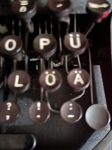 Rare 1930s German Issued Adler Portable Typewriter Qwertz Keyboard Field Style - Image 8