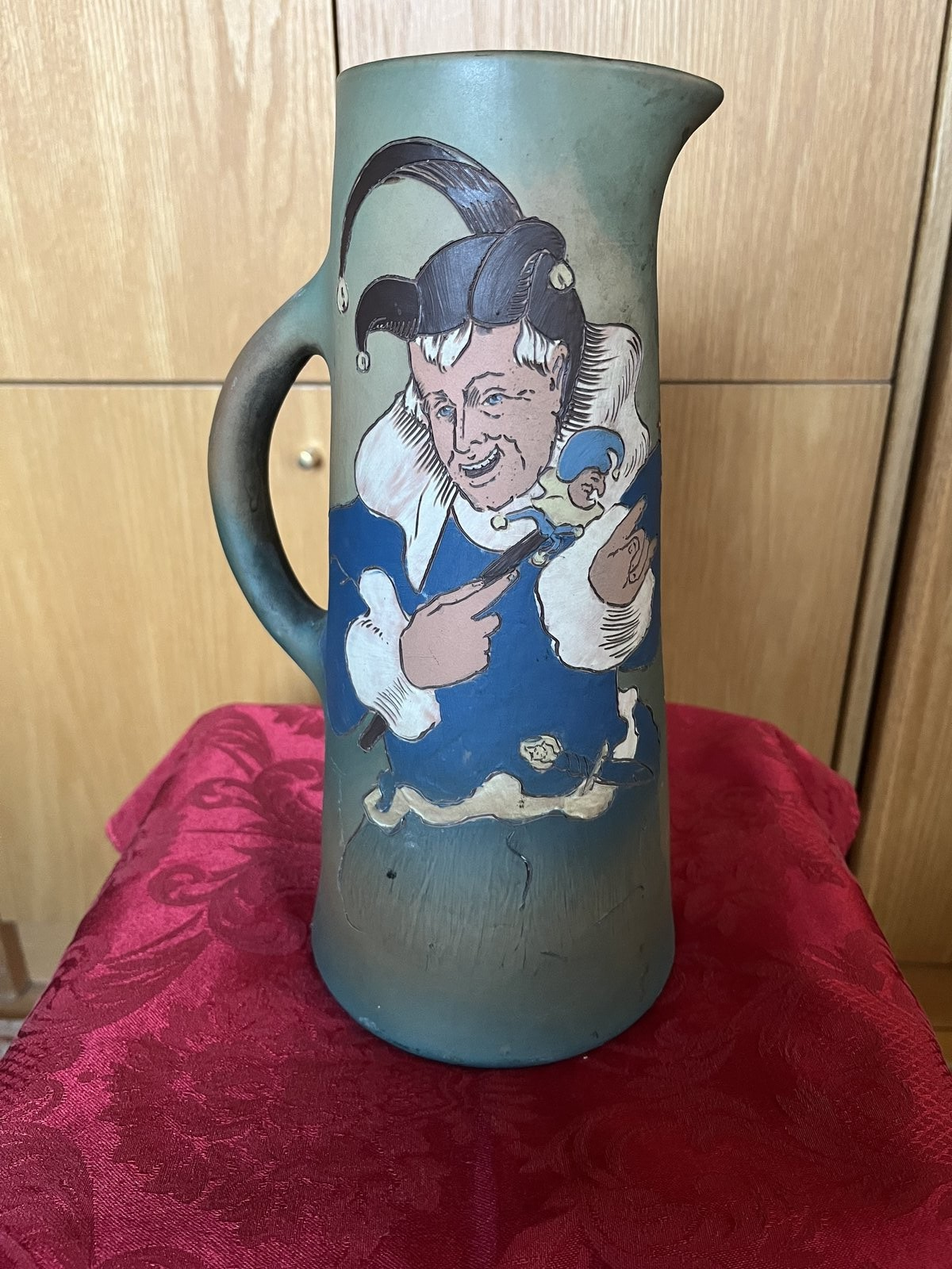 Early 20thC Weller Dickinsonware Pottery Pitcher Medieval Jester Mint 11.5" 590