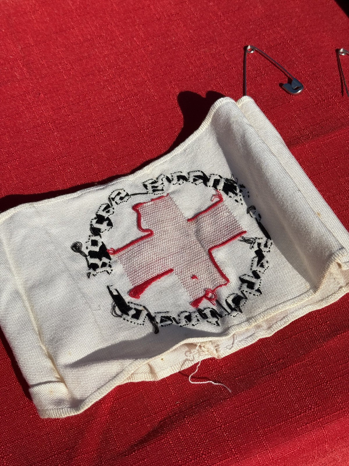 100 % Authentic German WWII Red Cross Armband - Deutsches Rotes Kreuz (DRK) - Image 3